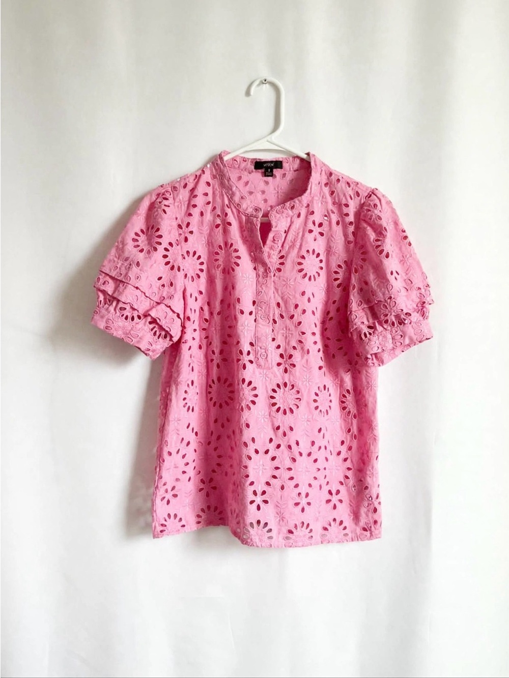 J.Crew Pink Eyelet Blouse Size
S Puff Sleeve Ruffle Cotton
Top Boho Cottagecore